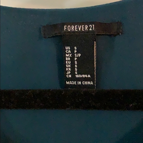 Forever 21 swing tank - Picture 2 of 5